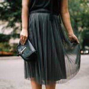 Banana Republic Tulle Midi Skirt - new with tags